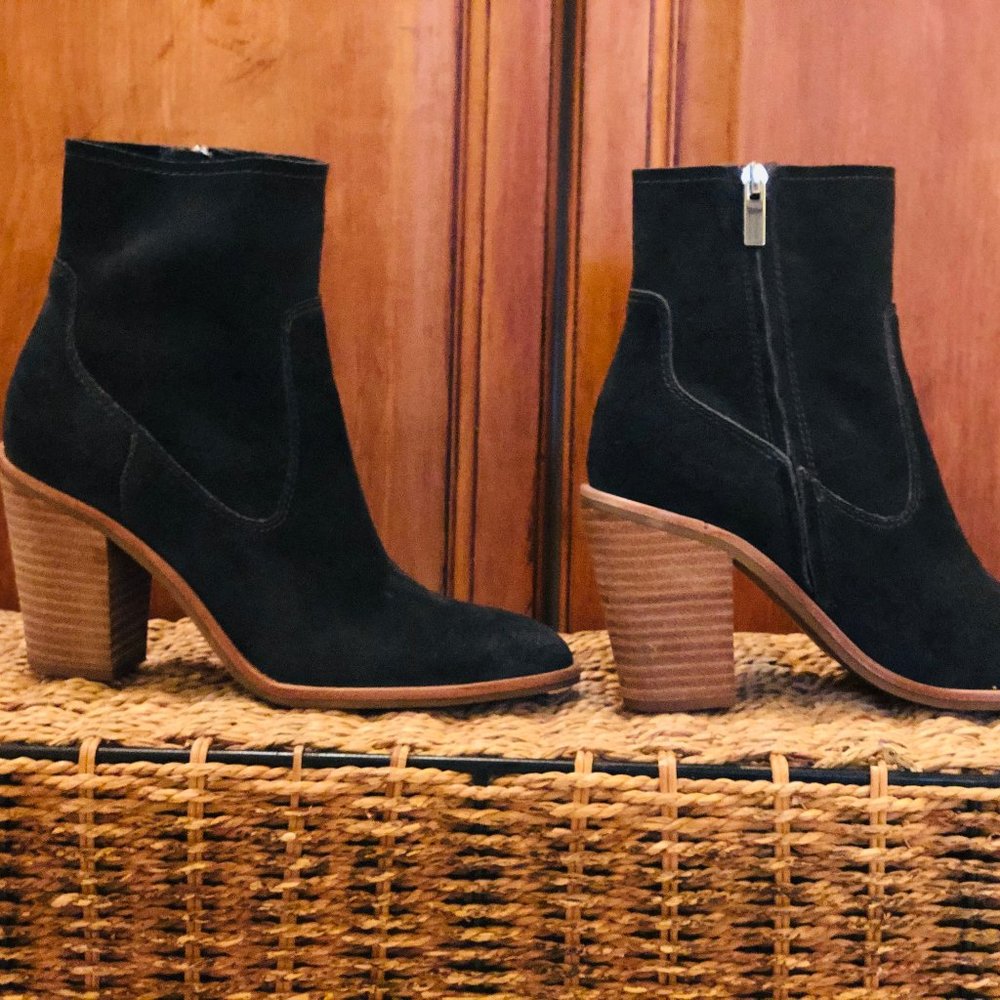 Treasure & Bond Suede Booties
